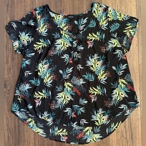 EUC Torrid Tropical Top, Size 1, 14/16